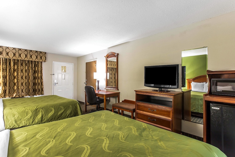 Quality Inn & Suites Orangeburg 24/32