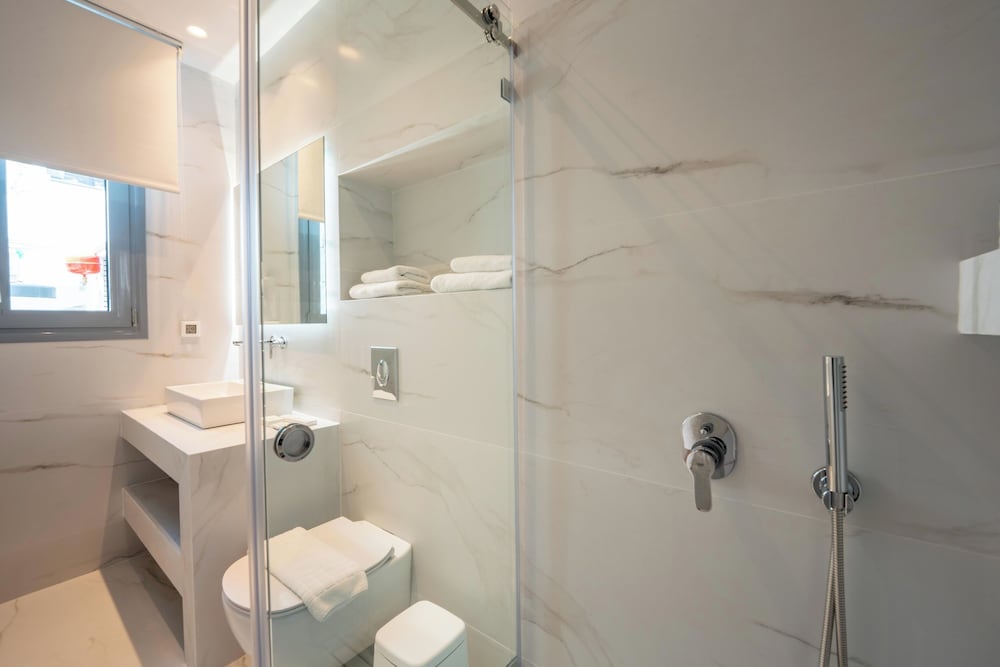 Arcs Boutique Villa Hotel 72/77