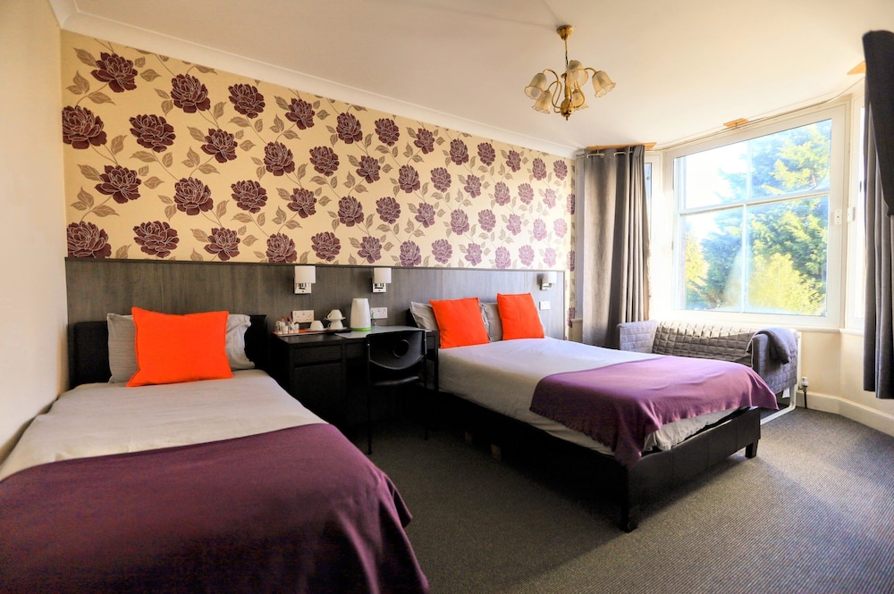 Edinburgh Holiday Guest House 8/40