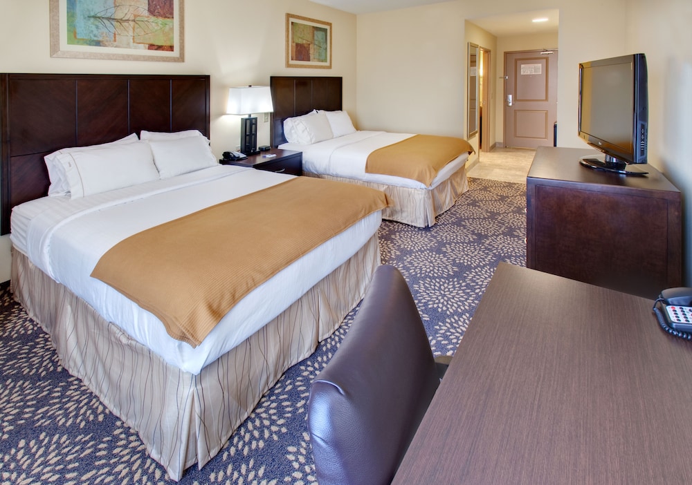 Holiday Inn Express Hotel And Suites Grand Island 23/53