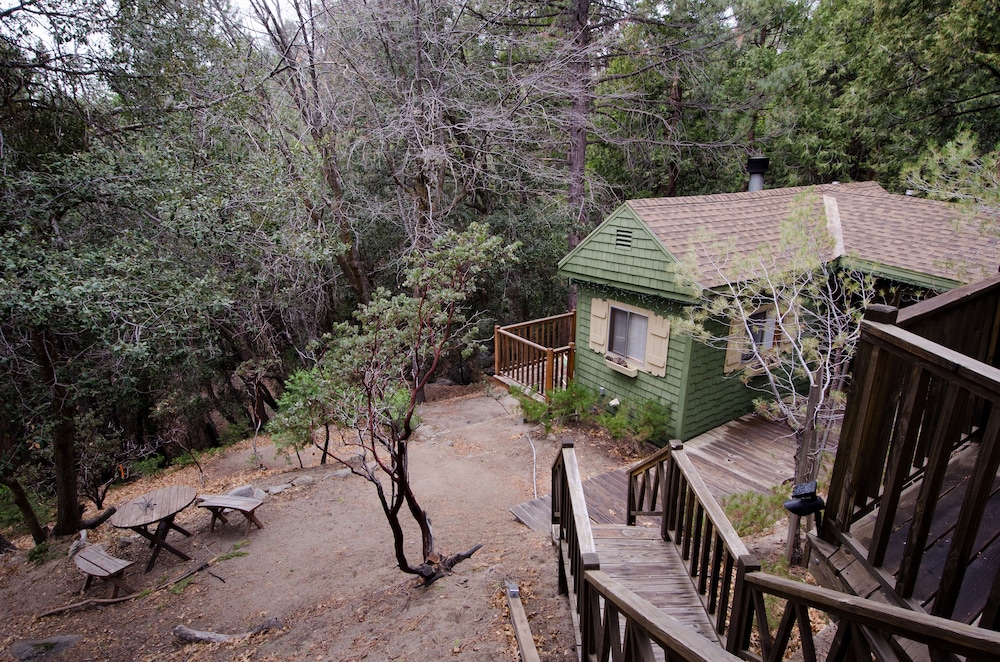 Idyllwild Bunkhouse 35/46