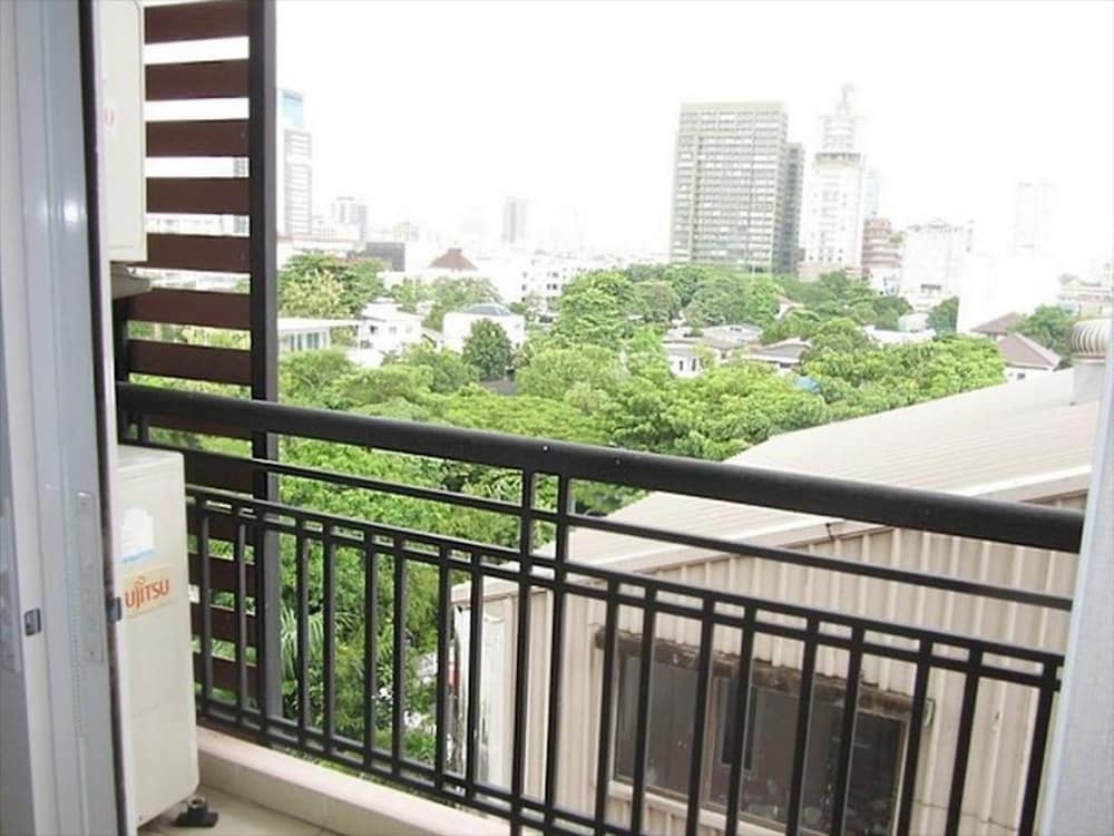 D Varee Montara Thonglor 25 28/70