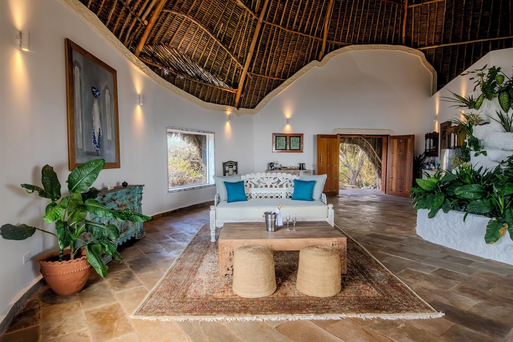 Chale Island Resort 23/70