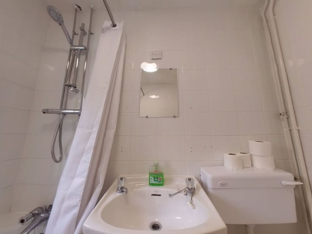 OYO Hathern Hotel 52/60