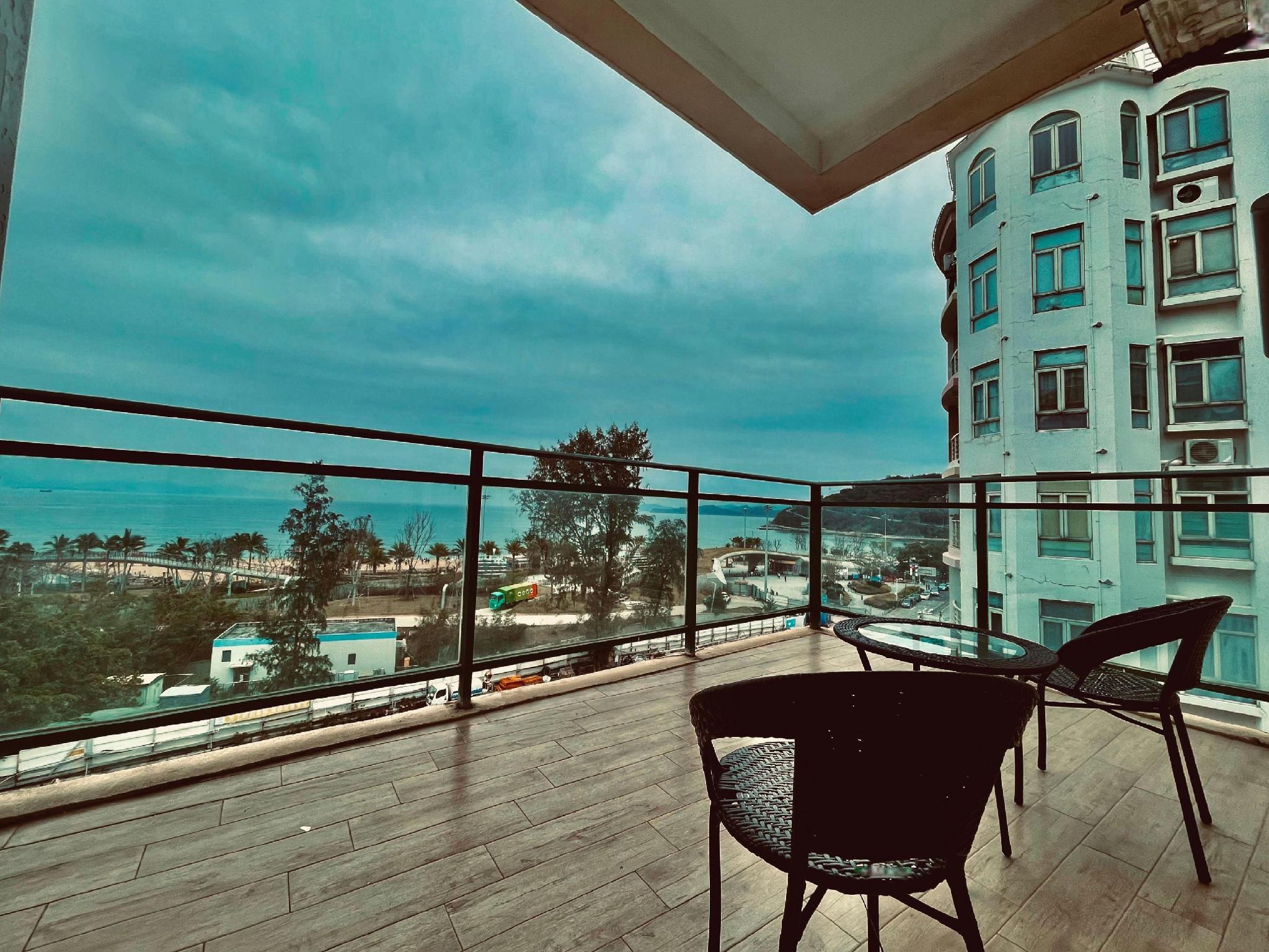 Vienna International Hotel (Shenzhen Dameisha) 42/43