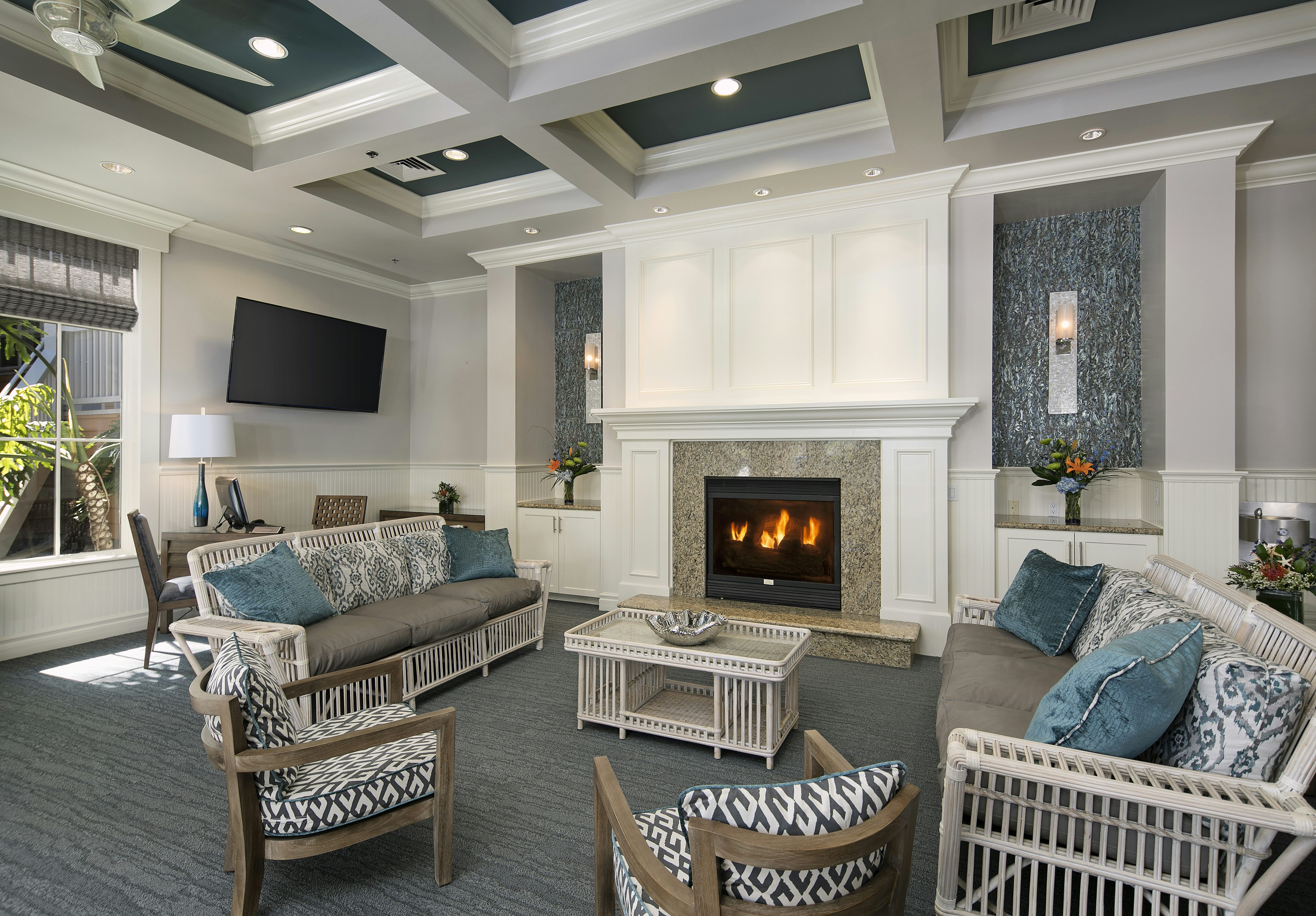 Avila Beach House 20/40