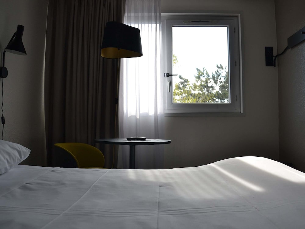 Ibis Chambery 11/36