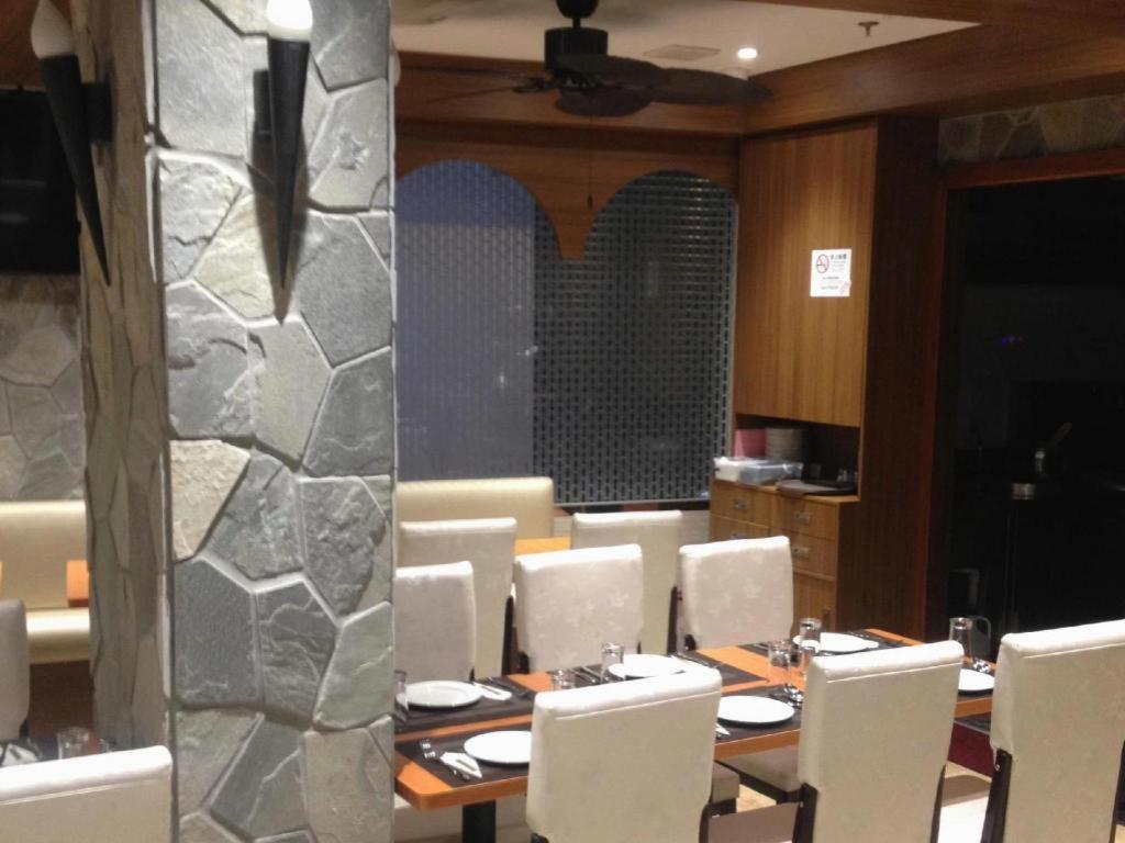 Hong Thai Hotel 31/35