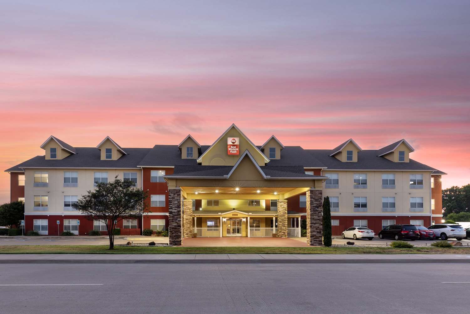 Best Western Plus Waco North 2/43