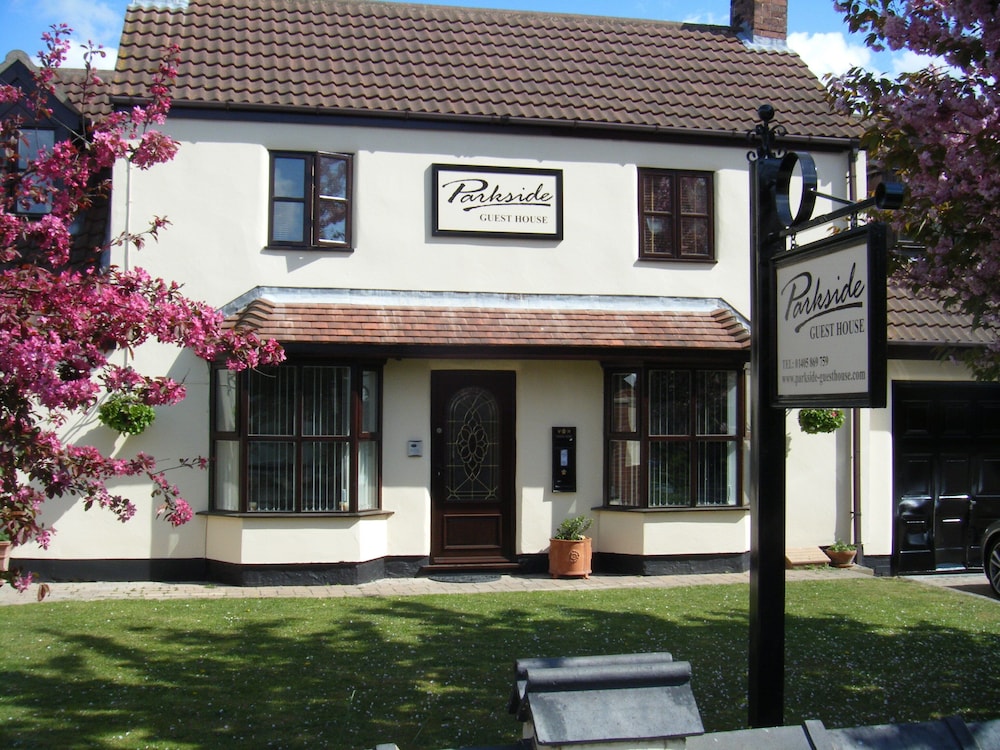 Parkside Guest House 1/50