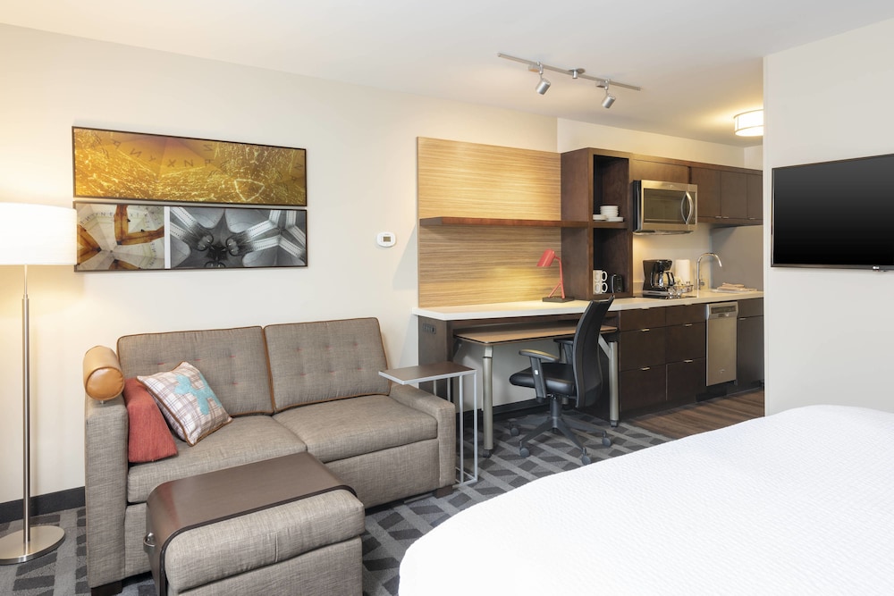 TownePlace Suites by Marriott Louisville North 23/40