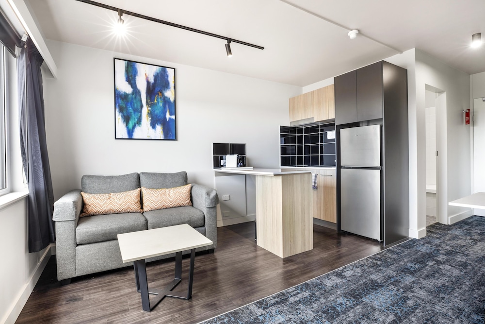 Burnie Central Townhouse Hotel 43/65