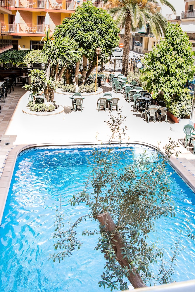 Camposol Hotel 25/27