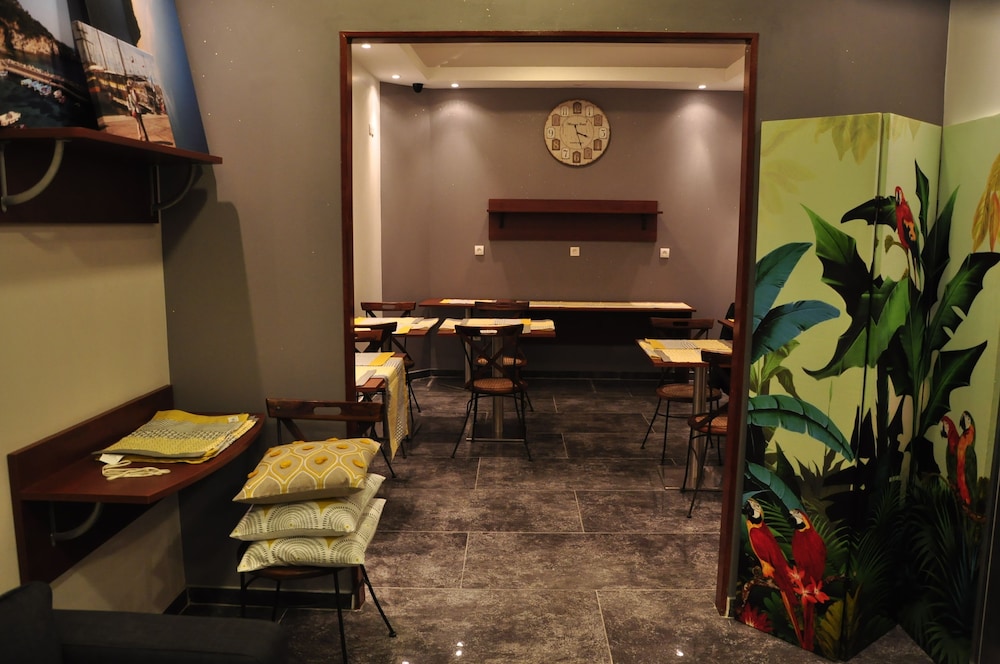 Massilia Hotel 35/50