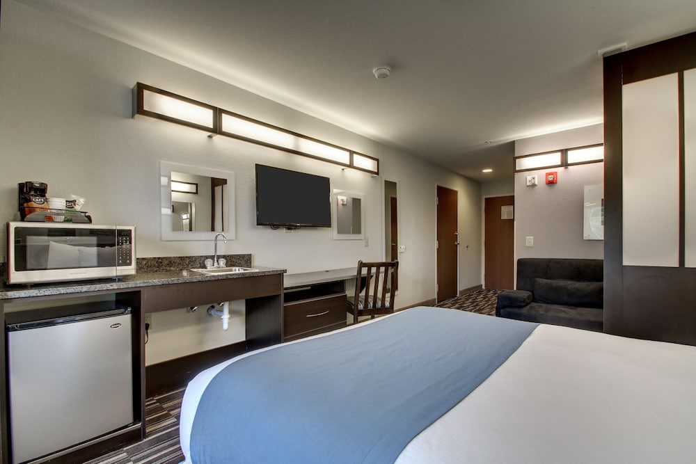 Microtel Inn & Suites Tuscaloosa Near University 10/30