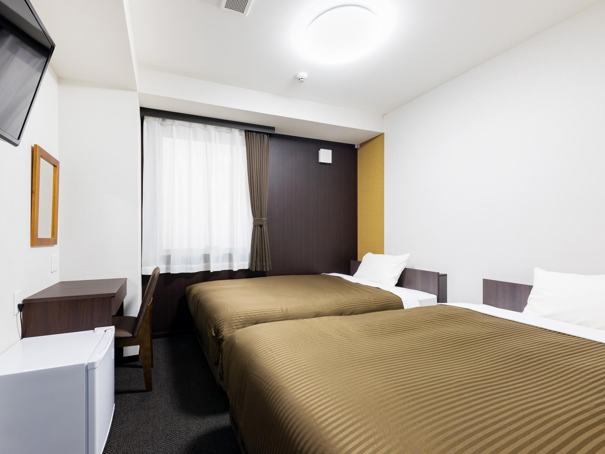 Semi Room, 2 Semi Double Beds