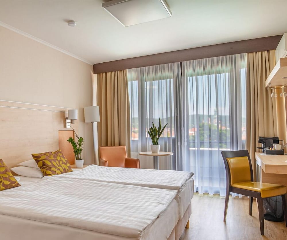 Hotel Sopron 22/73