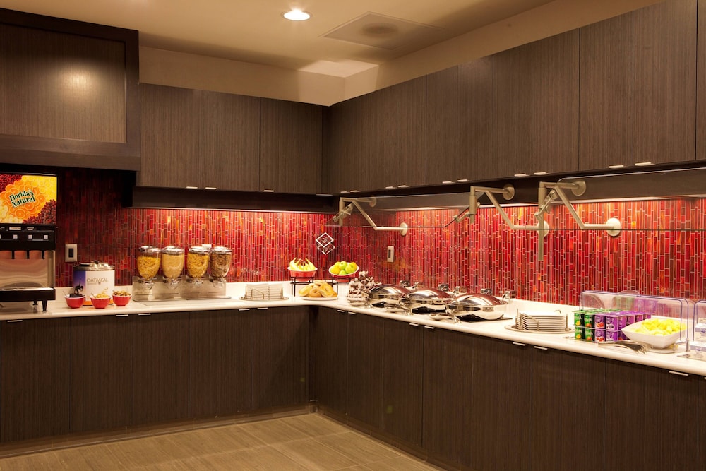 RESIDENCE INN SYRACUSE DOWNTOWN AT ARMORY SQUARE 39/50