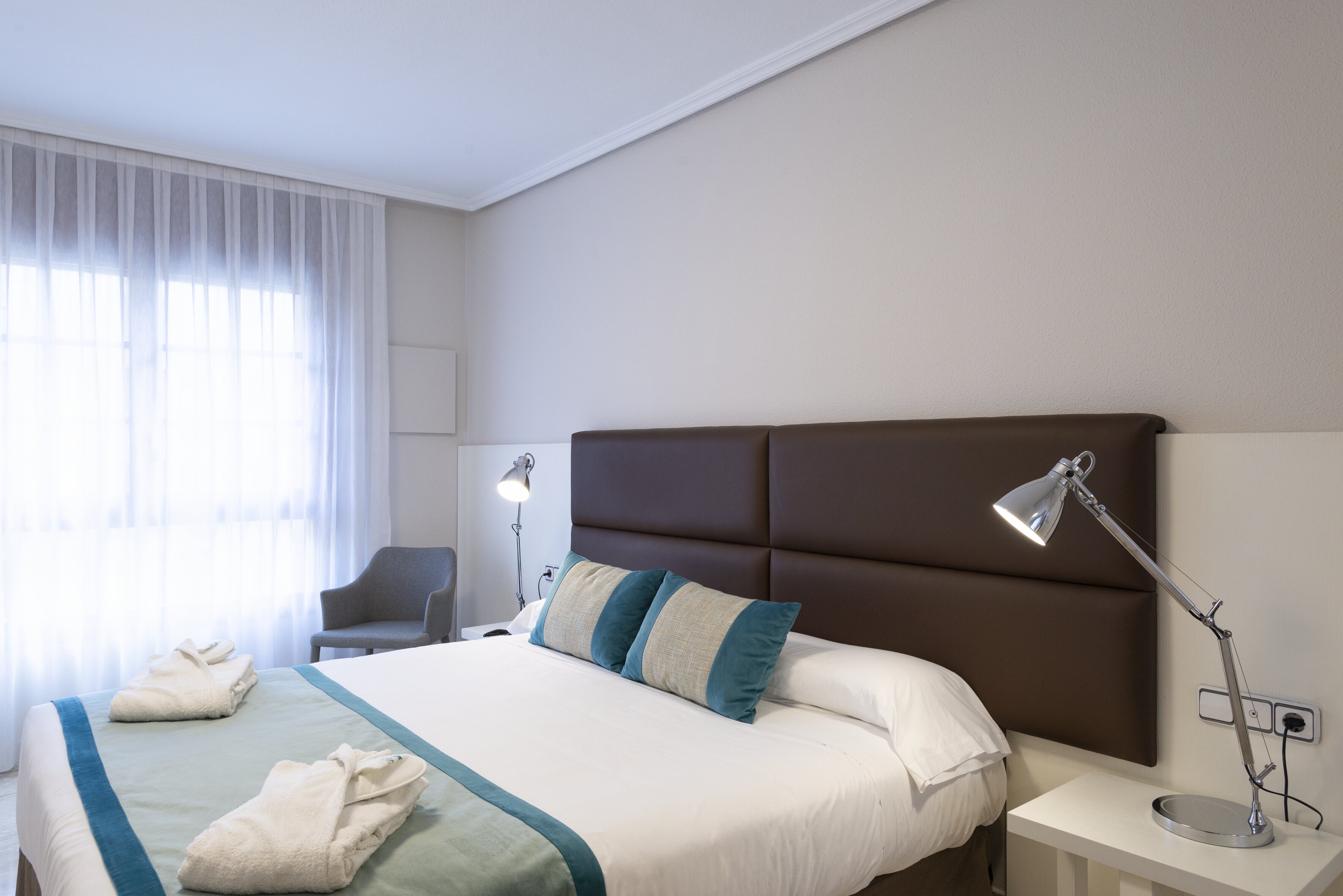 1 BEDROOM, APARTMENT