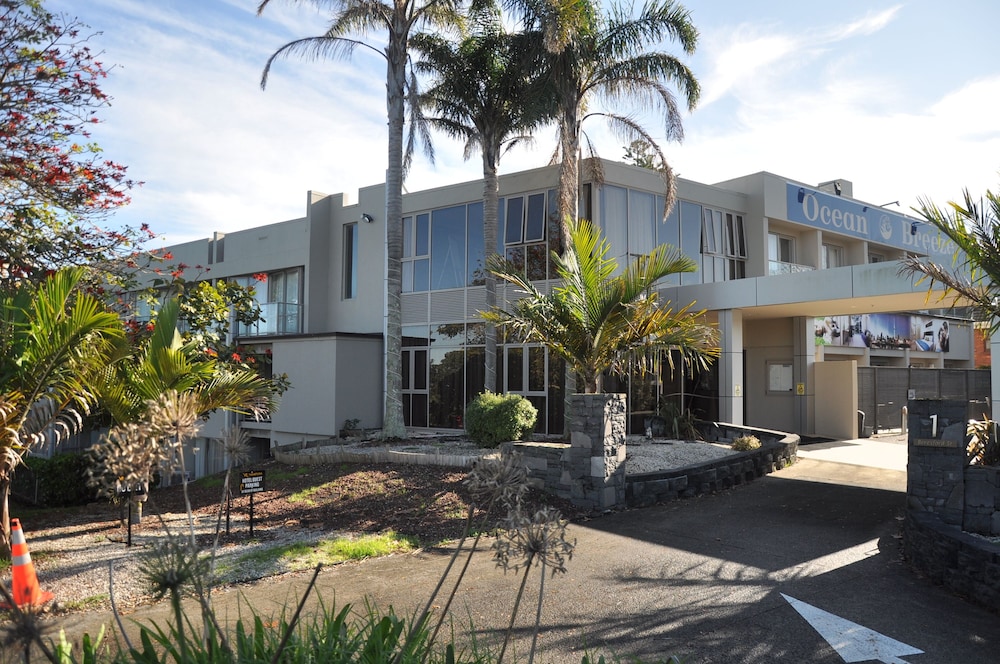 Ocean Breeze Hotel Takapuna 36/41