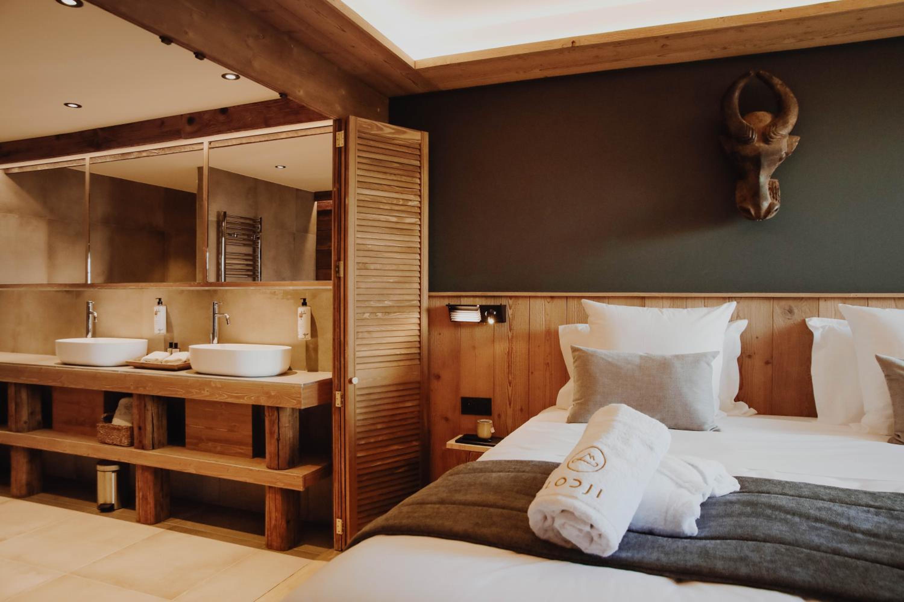 Suite, Hot Tub
