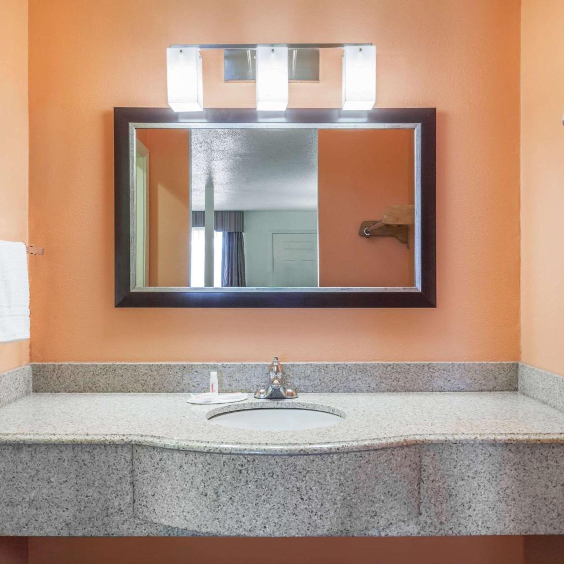 Premier Inn Palestine 31/31