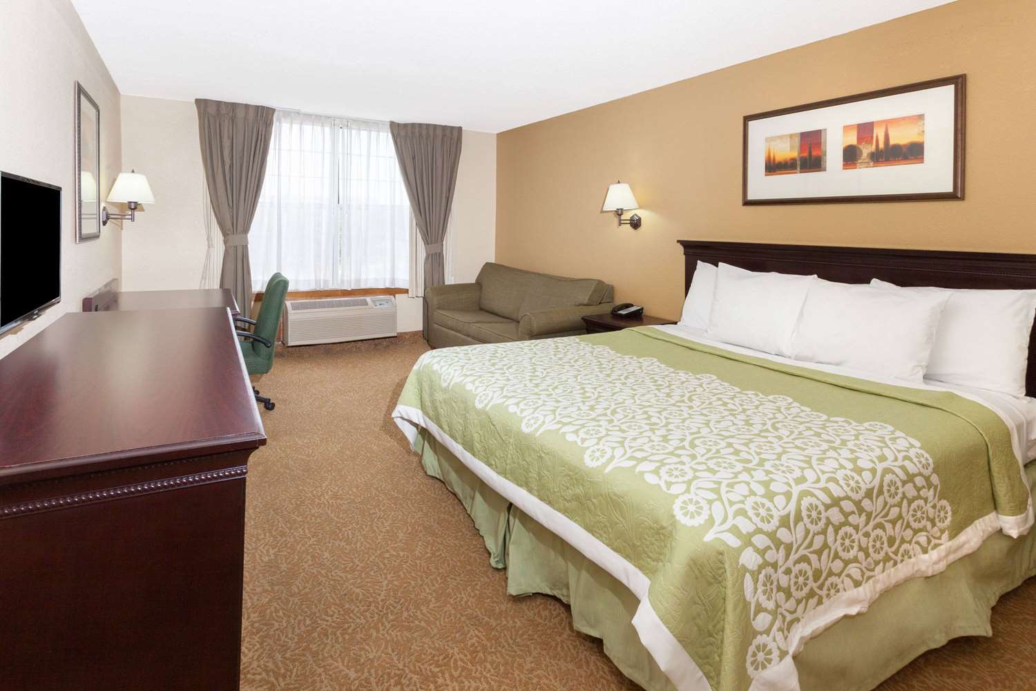Days Inn & Suites By Wyndham Tucker/Northlake 7/24