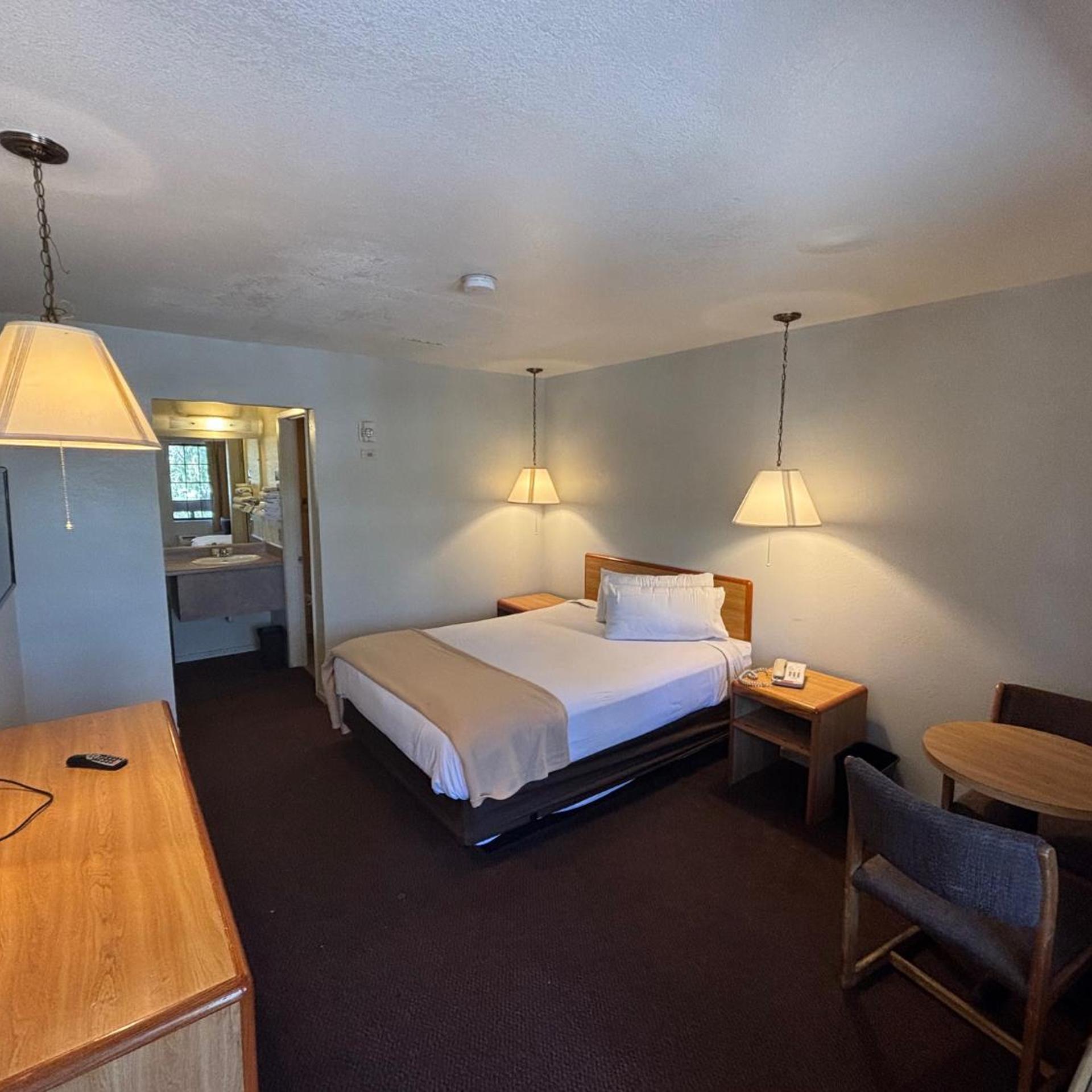 غرفة بسرير كوين لذوي الإعاقة، Premier Inns Thousand Oaks 3/3