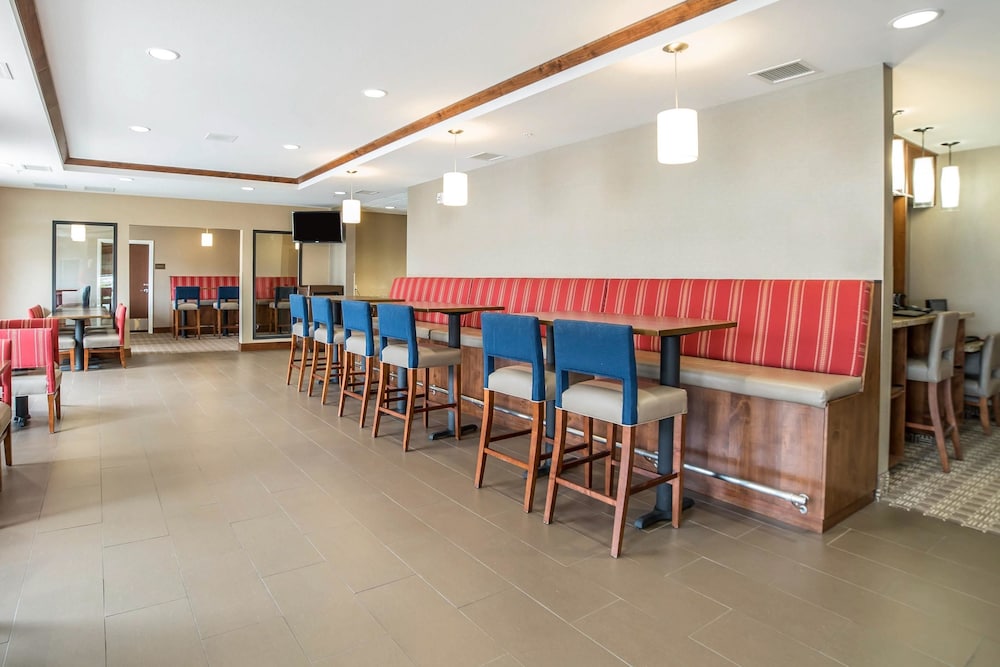 Comfort Suites Moab Near Arches National Park 27/36