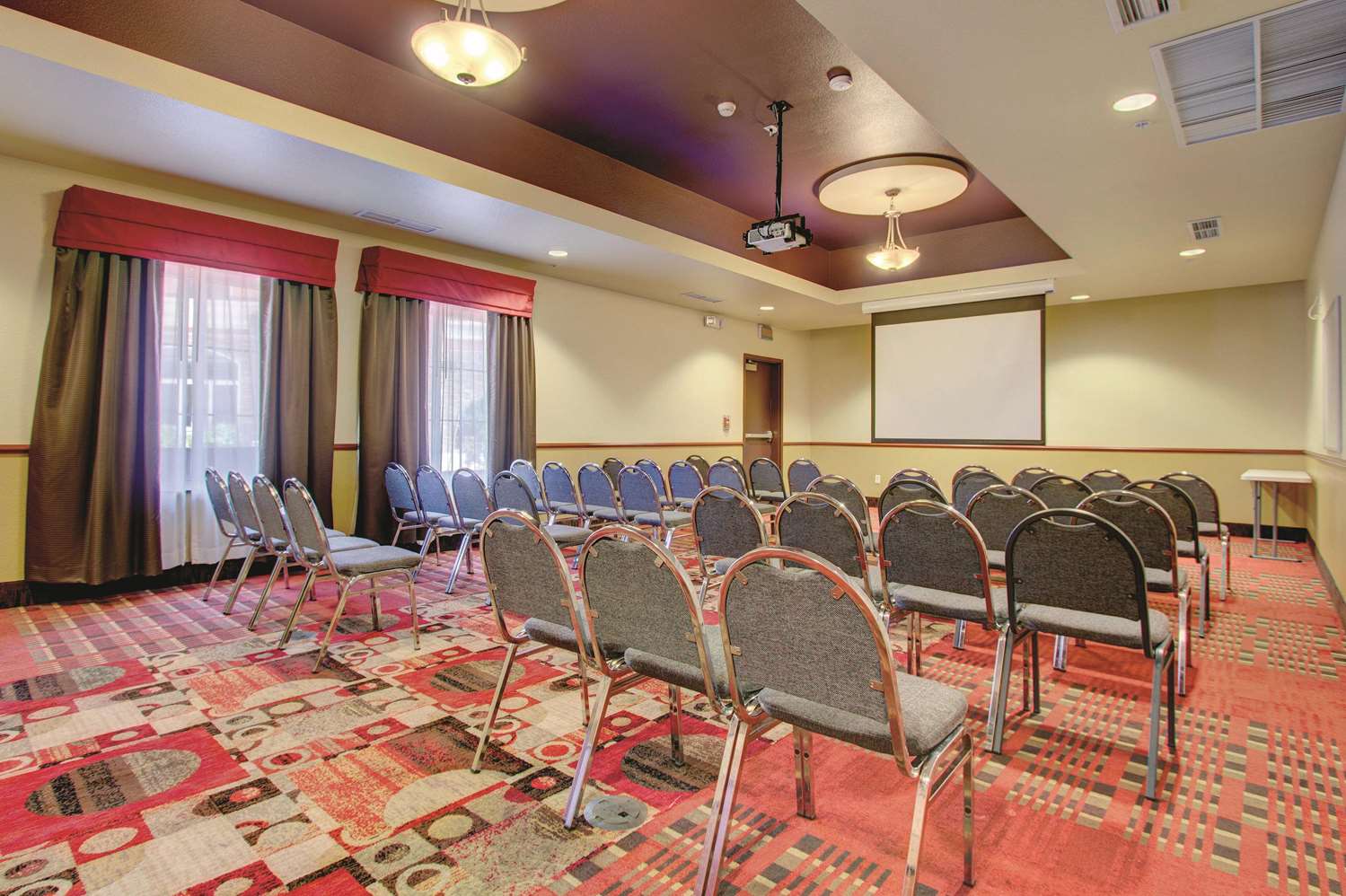 La Quinta Inn & Suites by Wyndham Denver Gateway Park 22/33