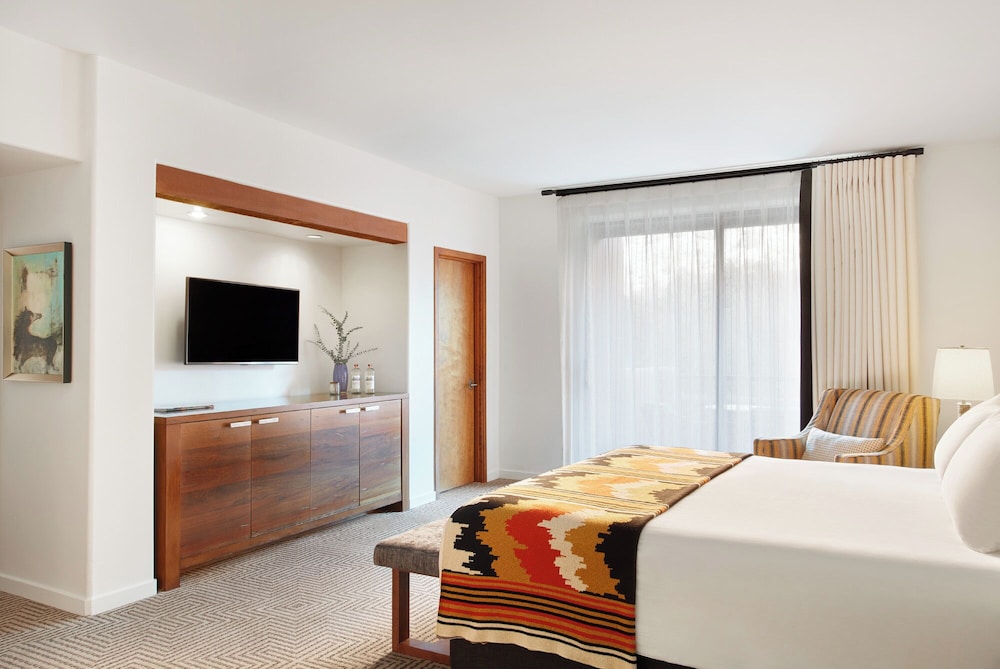 CASITA, KING BED