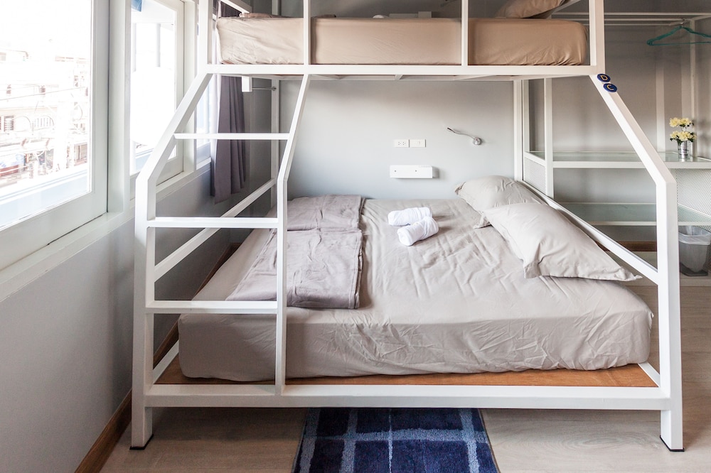 The Moon Hostel Hua Hin 24/68