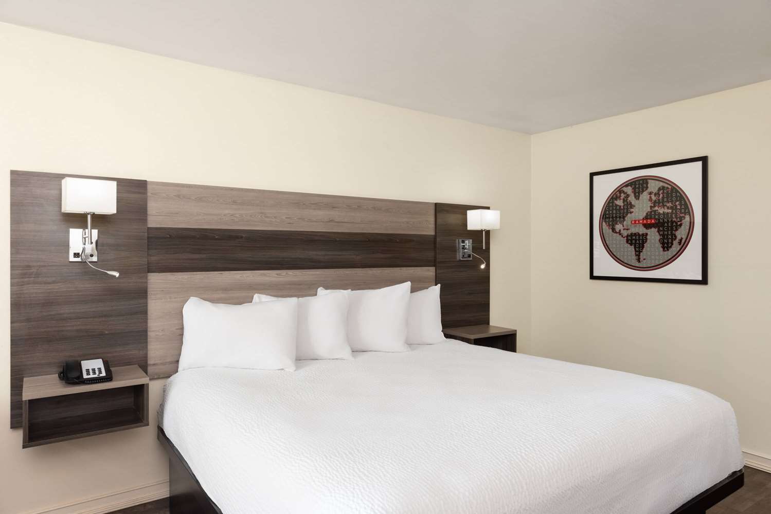 Ramada By Wyndham Kingman 17/52