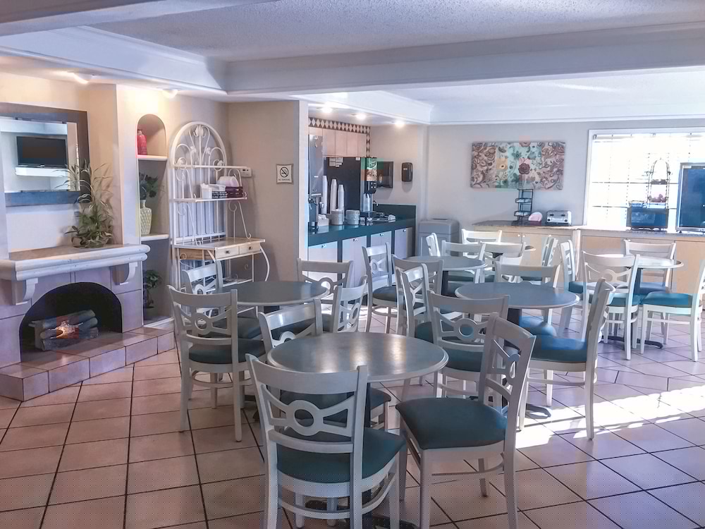 restaurant-cafeteria