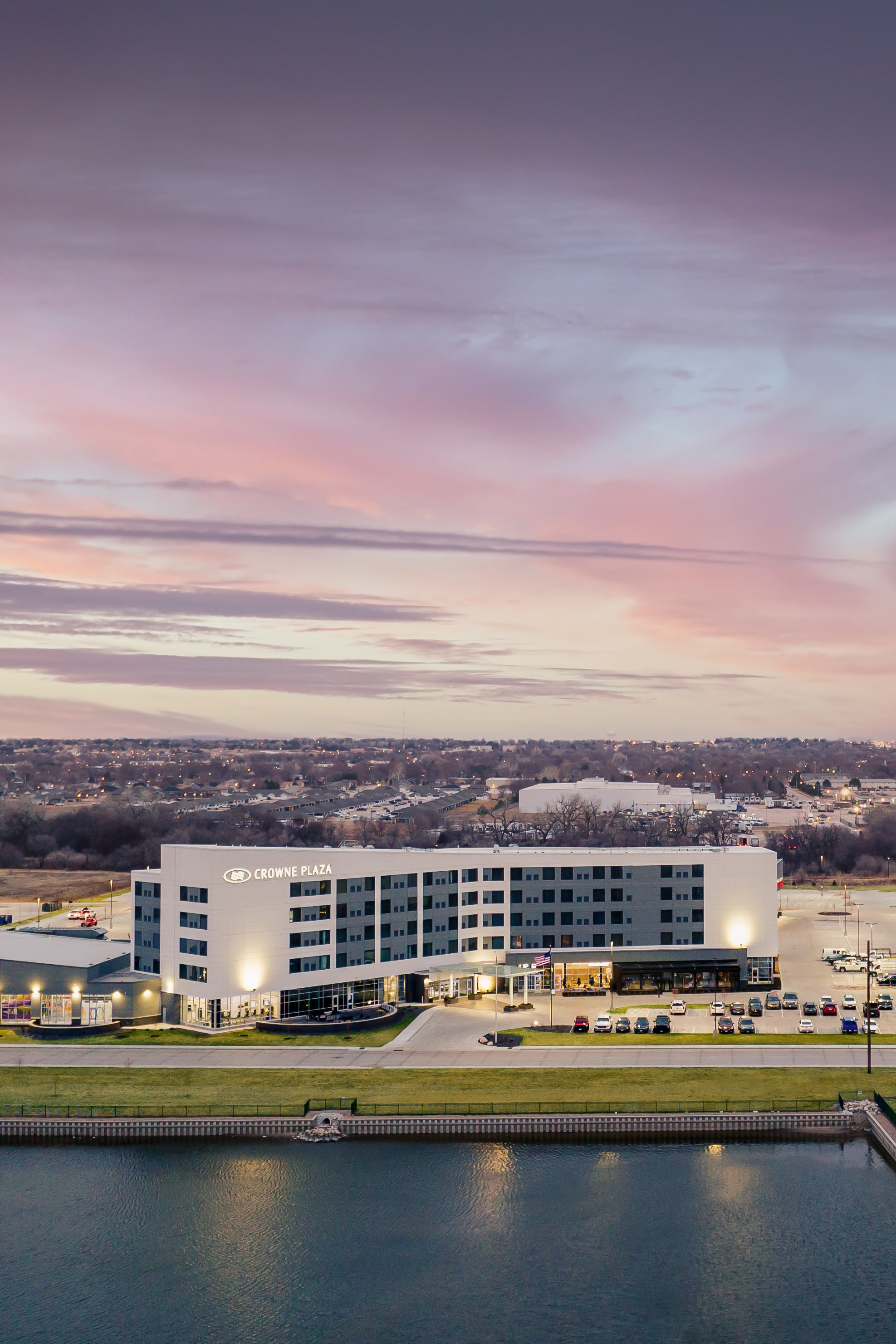 Crowne Plaza KEARNEY 75/78