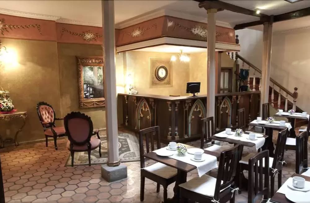 Hotel Casa San Rafael 45/47