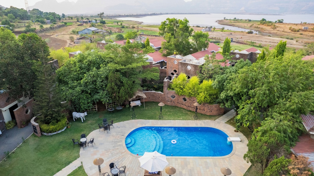 Saj By The Lake - Malshej Ghat Hotel 37/50