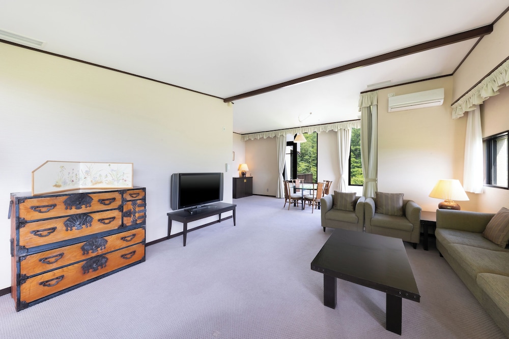 Yatsugatake Kogen Lodge 32/55