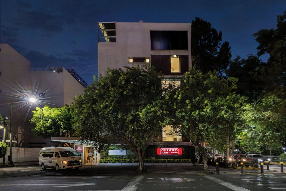 City Express Suites by Marriott Ciudad de Mexico Anzures in MEXICO CITY