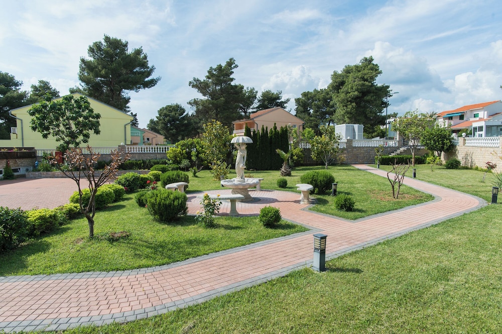 Hotel Miramare 46/50