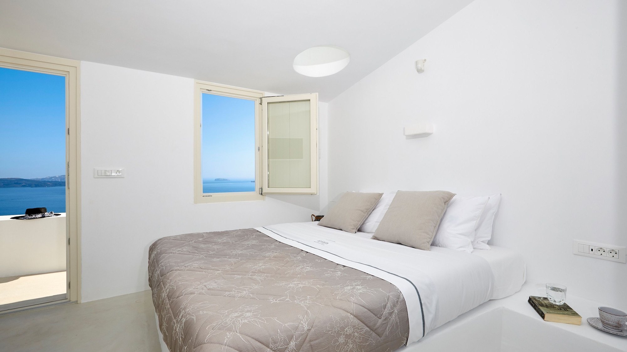 Serenity, Villa, 3 King Beds, Caldera View, Sofa, Private Pool