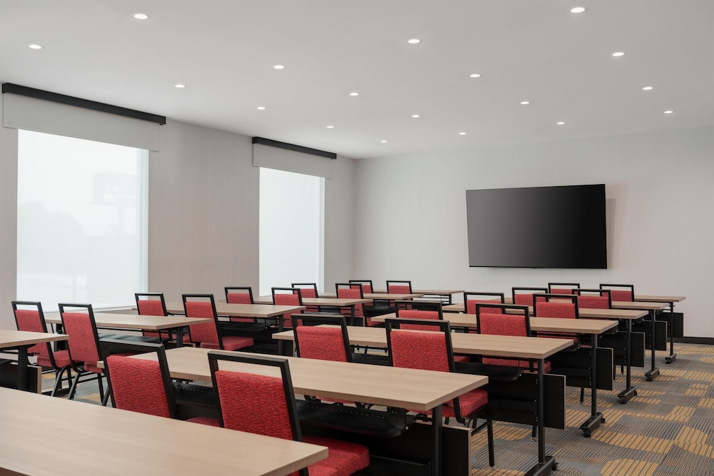 Home2 Suites by Hilton Lafayette I-10 39/55