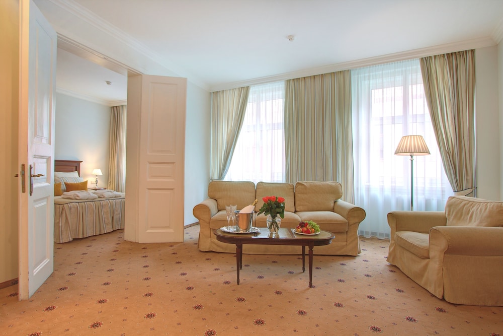 Radi Un Draugi Hotel 36/65