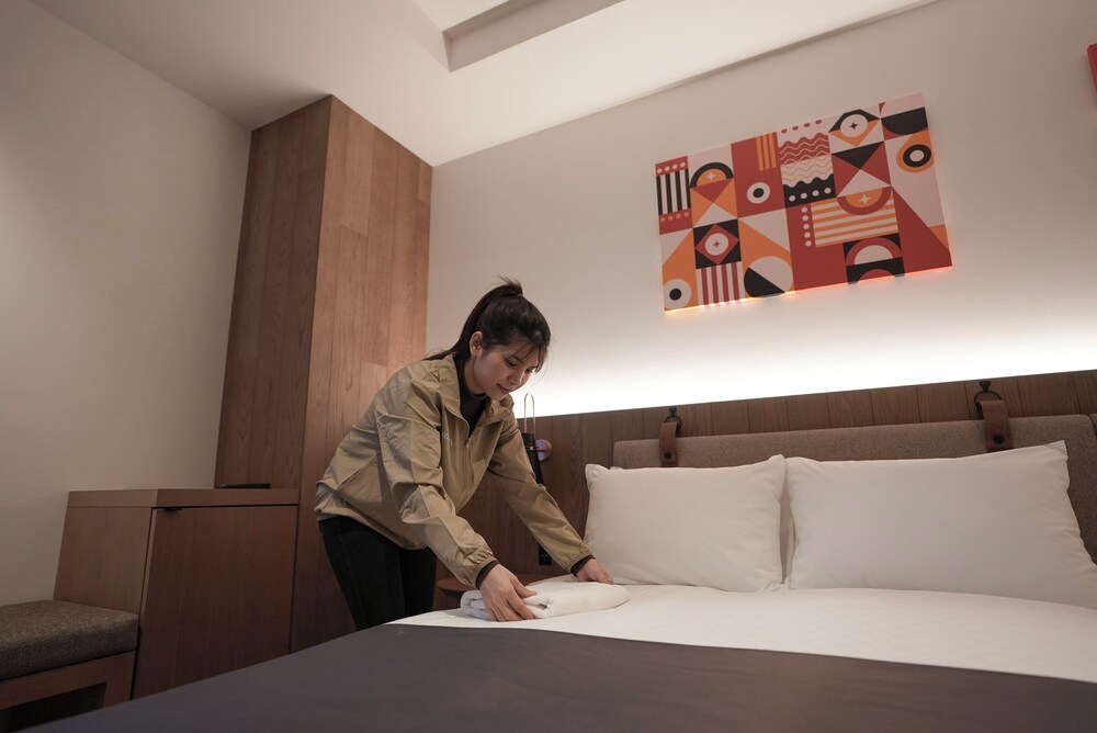 CINQS Hotel 10/50
