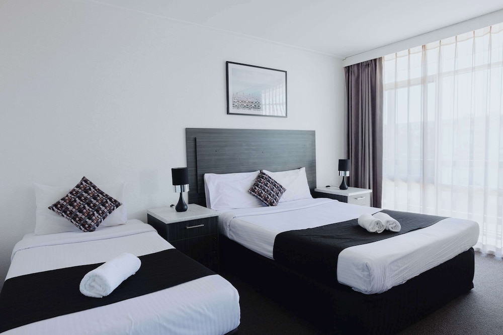 Upgrade, Efficiency, Twin Beds, Accessible