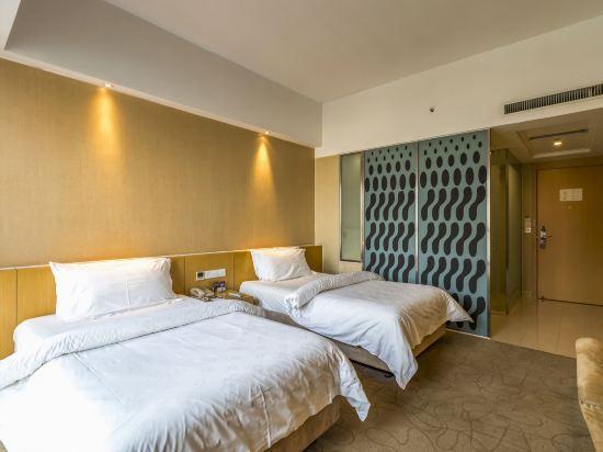 Boutique, Twin Beds