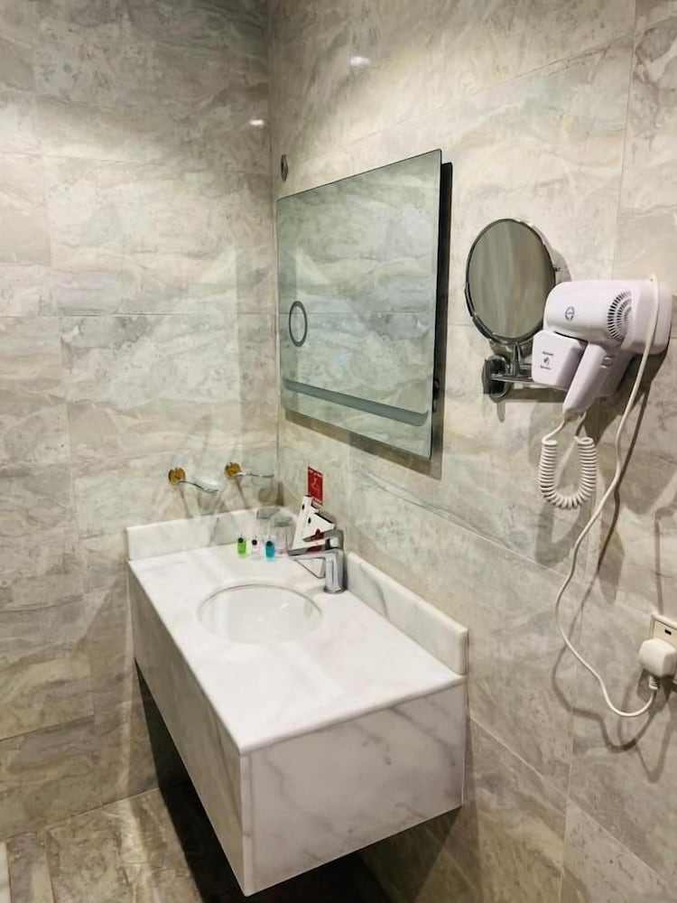 Skoop Hotel Jeddah 77/79