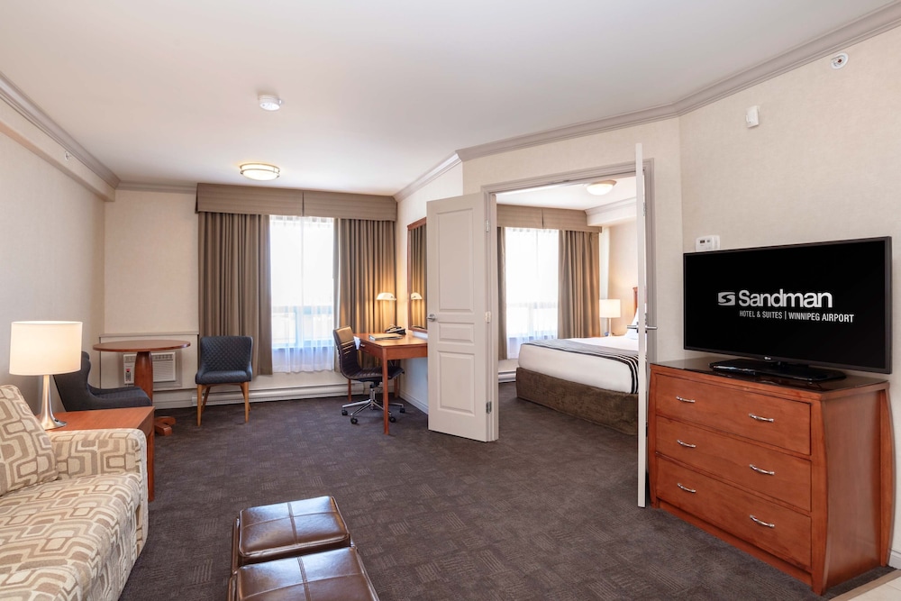 Sandman Hotel & Suites Winnipeg Airport 35/56
