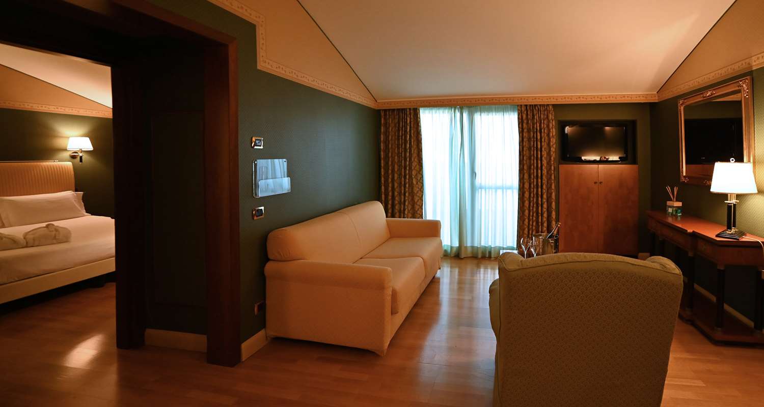 Best Western Grand Htl Guinigi 41/62