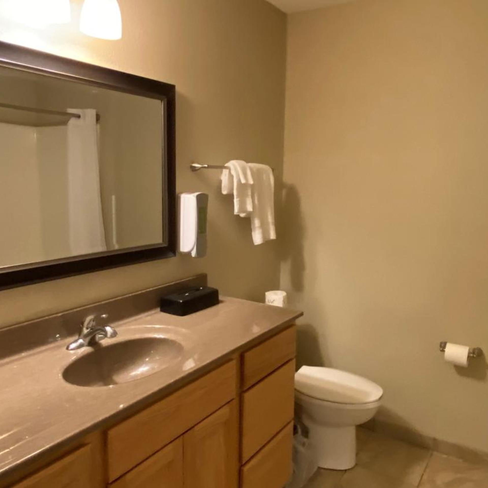 AmericInn by Wyndham Viroqua 13/15